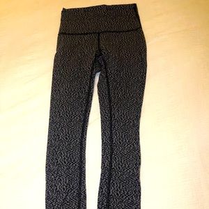 Lululemon size 2 25 inch inseam